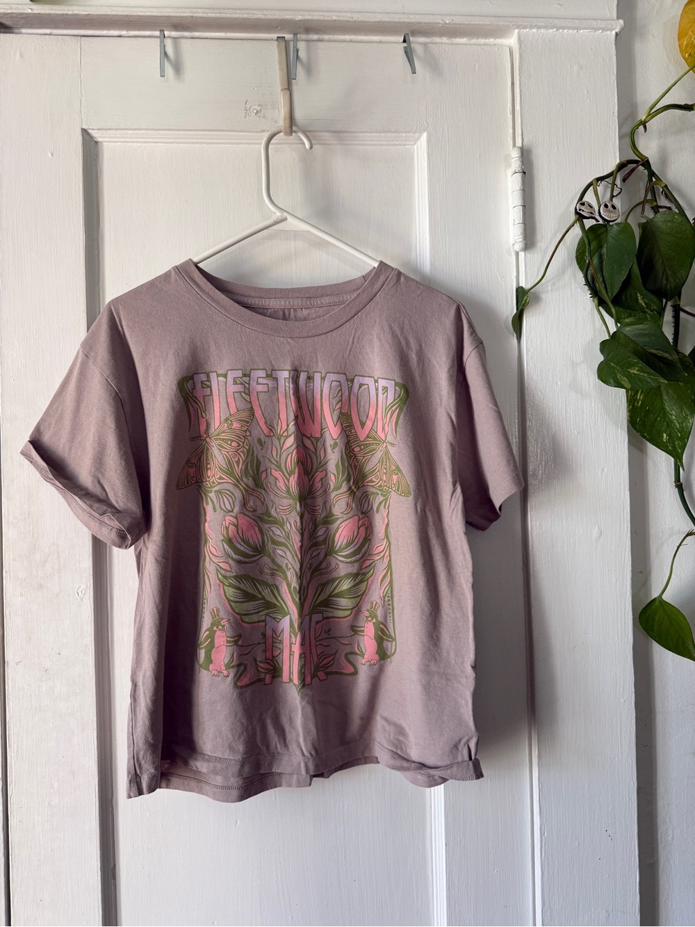 Fleetwood Mac women’s size M GAP Floral Graphic Tee